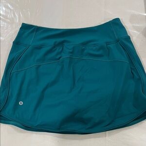 SANTINY 
NWT Stylish Teal Mini  Shorts —Skirt